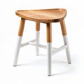 Houten kruk met drievoudige zitting en witte poten 40 x 30 x 45cm
